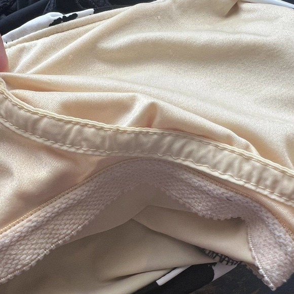 Miraclesuit Size 10 Black Floral tummy control Ruched swim one piece Beach J13 - Picture 6 of 8